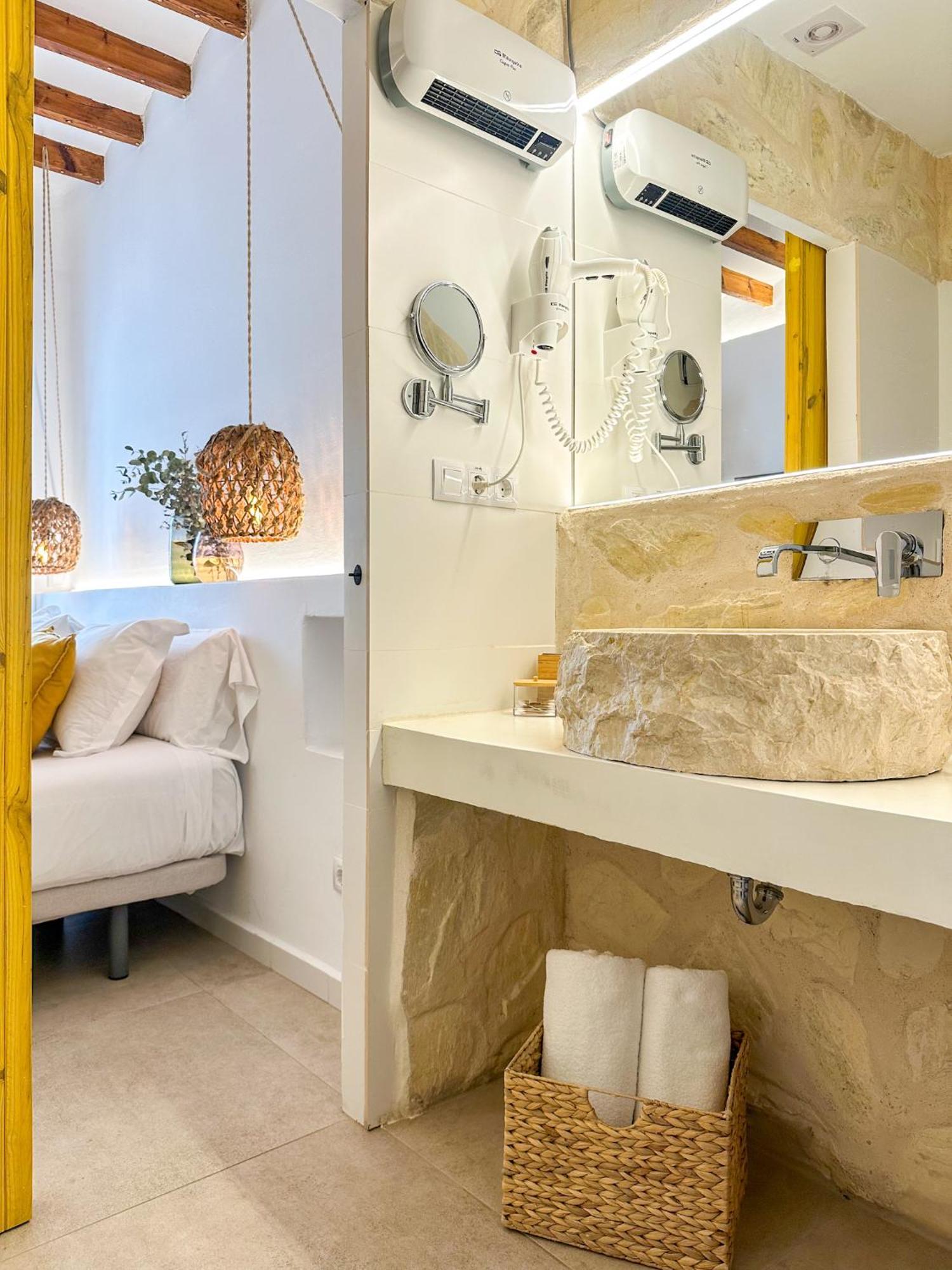 Moona Hostal Алтеа Екстериор снимка