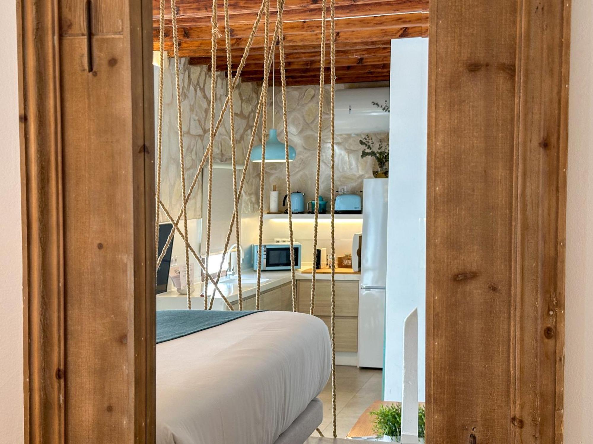 Moona Hostal Алтеа Екстериор снимка
